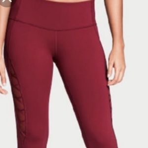 XS MAROON VICTORIA SECRET WORKOUT LEGGINGS